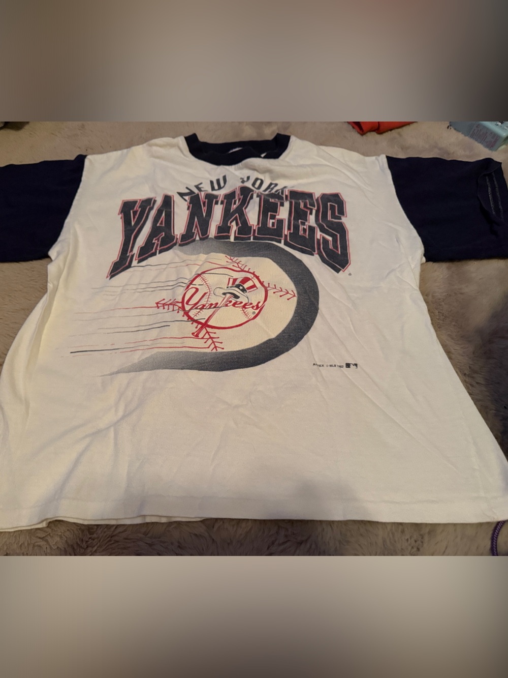 Yankees Women’s White & Navy Baseball T-Shirt- Large Vintage 1993